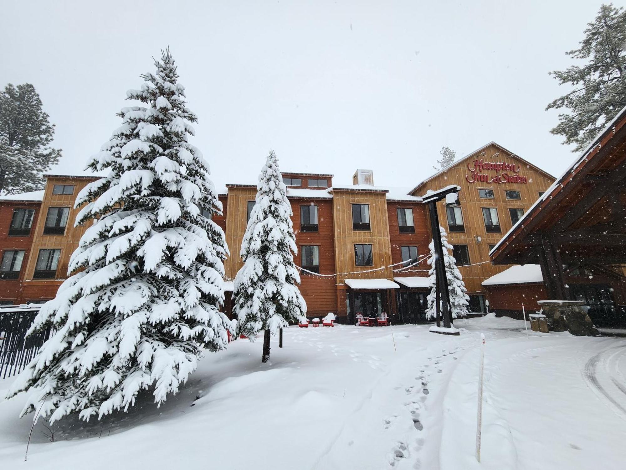 Hampton Inn & Suites Tahoe-Truckee Exterior photo