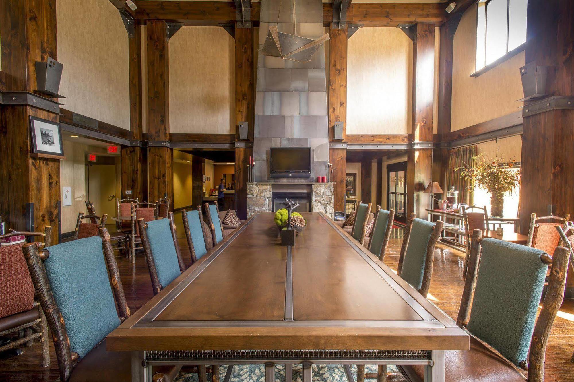 Martis Valley Lodge, Tapestry Collection By Hilton Truckee Exterior photo